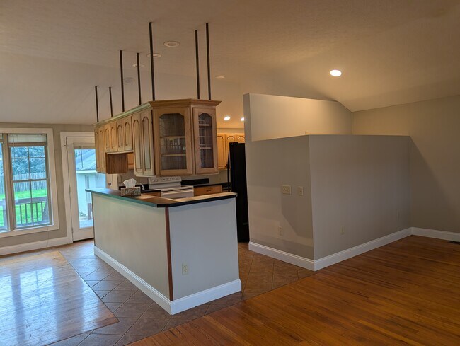 Building Photo - 454 Diley Rd