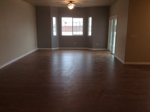 Foto del edificio - 1285 Claremont Dr