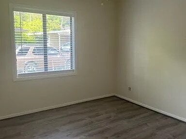 Foto del edificio - 2 bedroom, 1 bath duplex