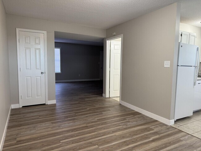 Foto del edificio - 2204 Live Oak Ln