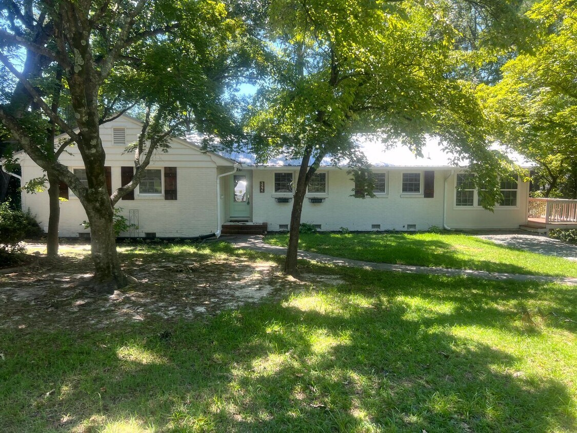Foto principal - 3225 Breechin ~ Murray Hill ~ 2 Weeks FREE!!