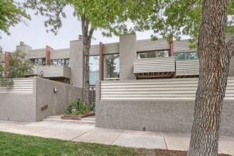 Building Photo - 468 Josephine St