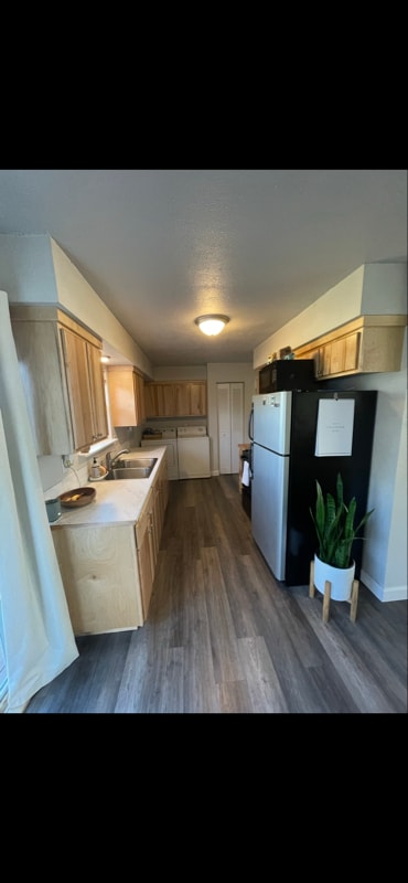 Building Photo - 111 Green Acres Dr