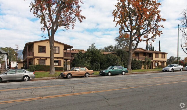 Foto del edificio - 1831 Riverside Dr