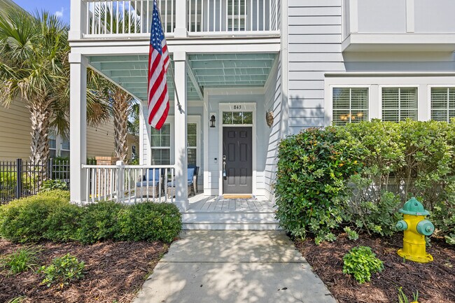 Foto del edificio - 843 Howard Ave