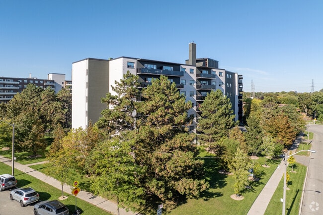 Building Photo - 6 Auburndale Ct