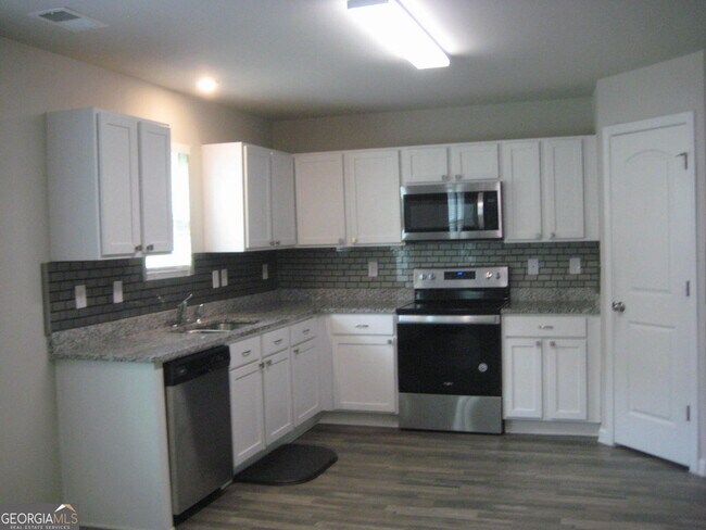 Foto del edificio - 310 Indian Lake Trail