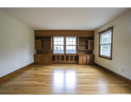 Building Photo - 32 Summer St