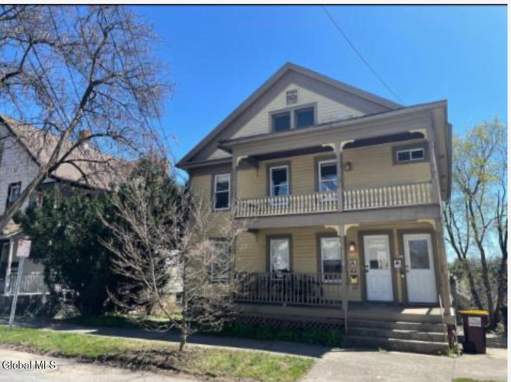 Foto principal - 130 Woodlawn Ave
