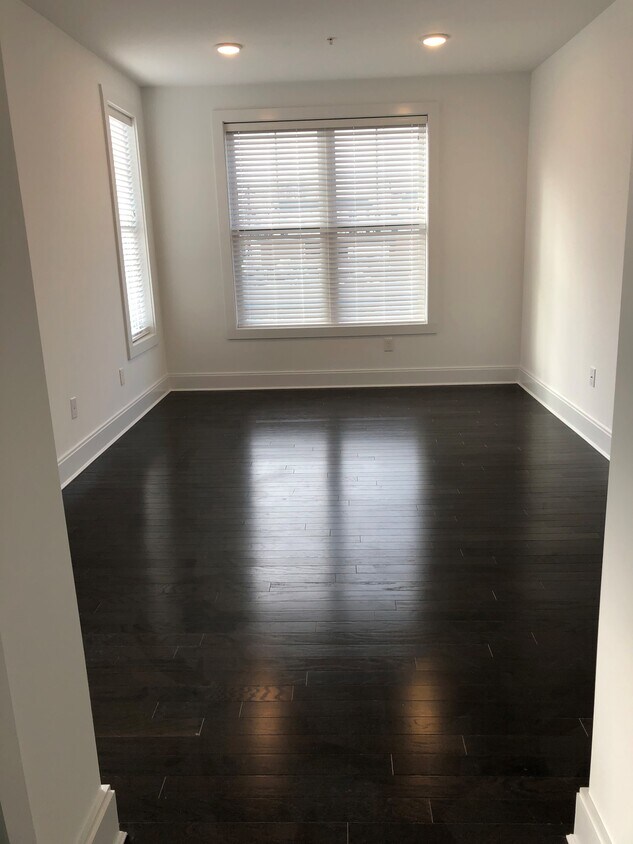 5 Atlantic Ave Unit 516, East Rockaway, NY 11518 Condo for Rent in