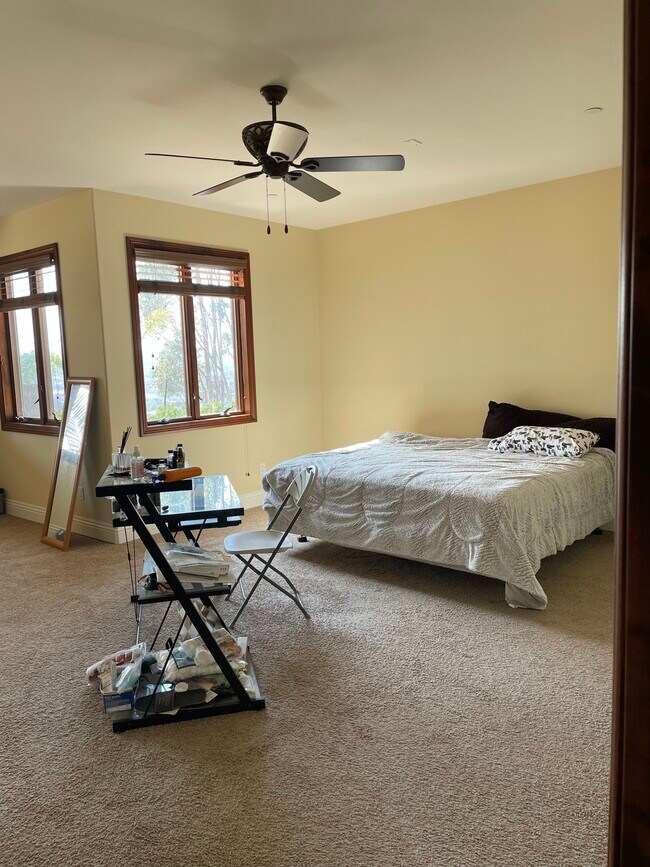 Building Photo - 11839 Tierra Del Sur