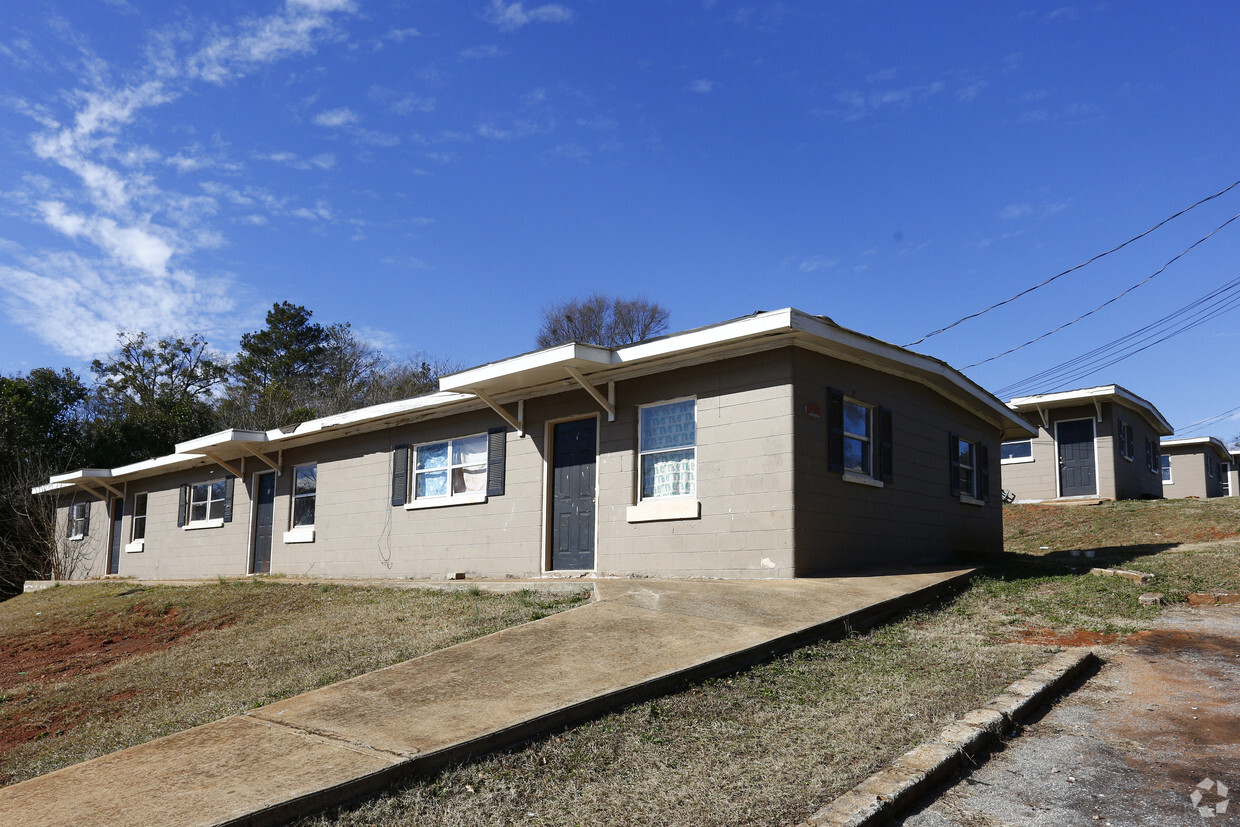 Primary Photo - Griffin Apartments