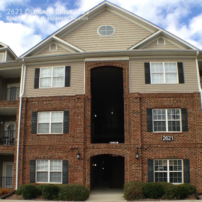 Foto principal - 2621 Oldgate Dr