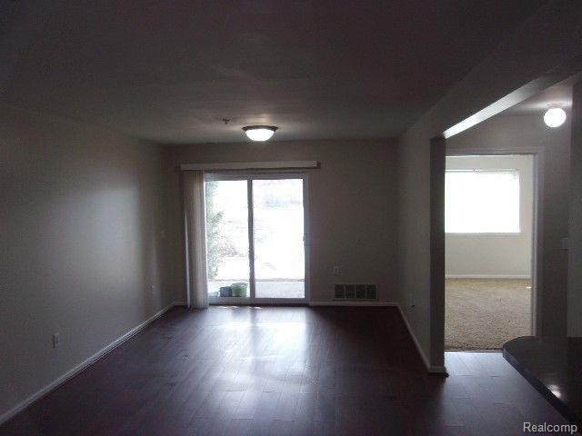 Foto del edificio - 866 Amanda Ln