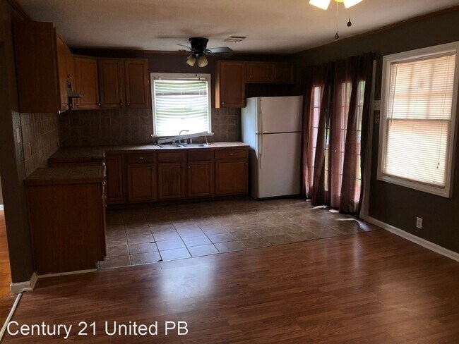 Building Photo - 2 br, 2 bath House - 1113 W 33rd