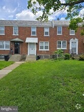 Building Photo - 5905 N Front St