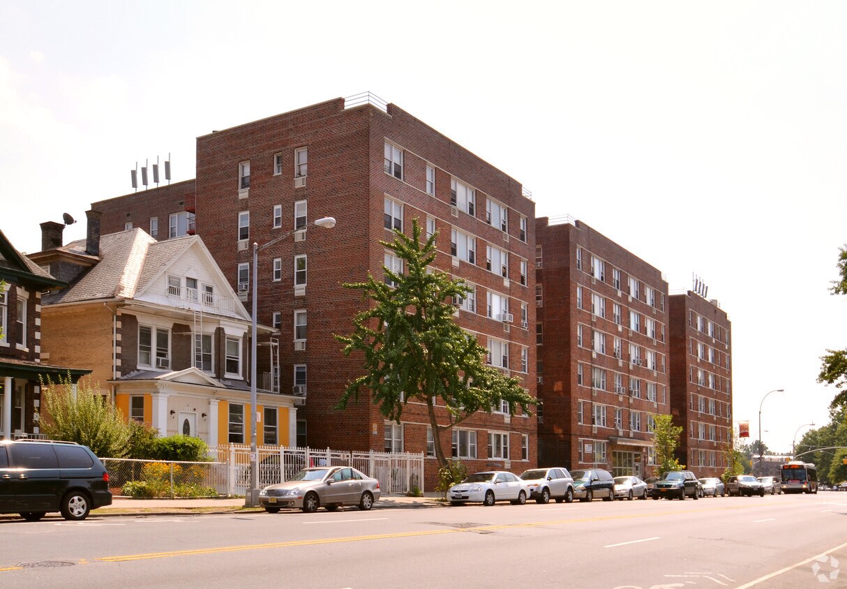 Building Photo - The Buckeye