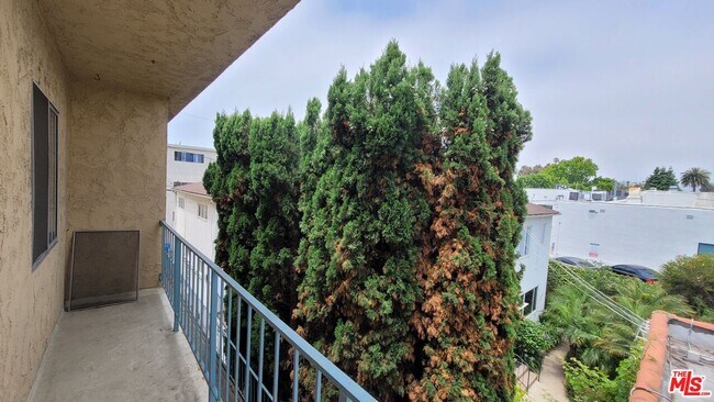 Foto del edificio - 818 7th St