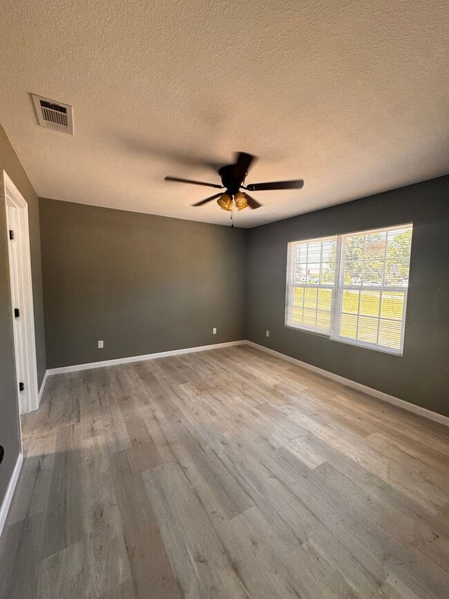 Building Photo - 118 Annie Mae Dr
