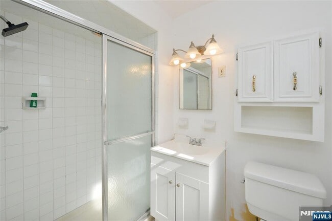 Building Photo - 52 Elizabeth St