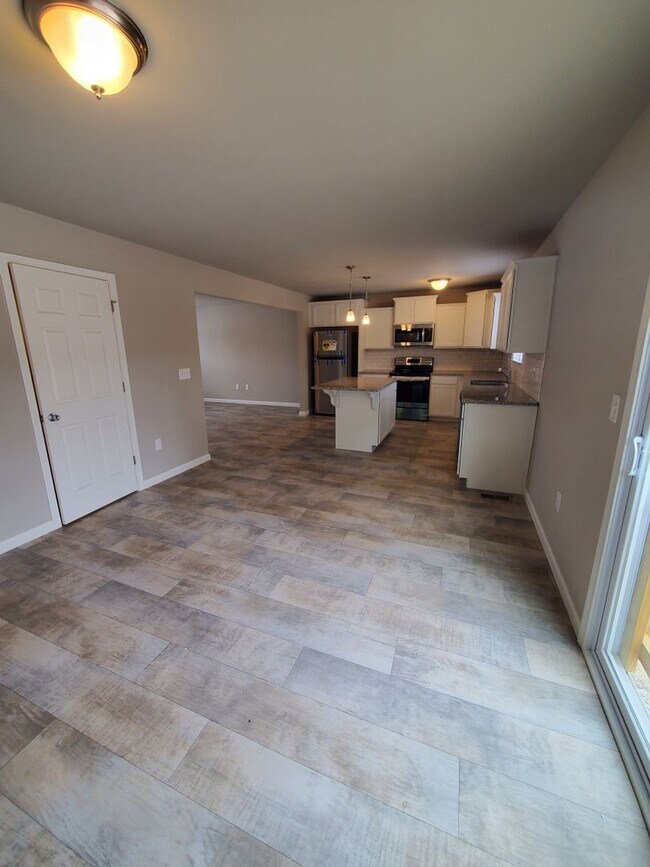 Foto del edificio - 1453 Weatherstone Ln