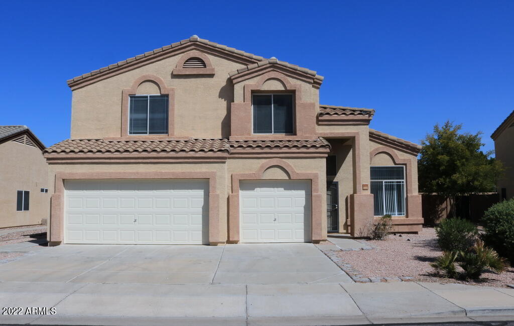 Primary Photo - 10556 E Carmel Ave