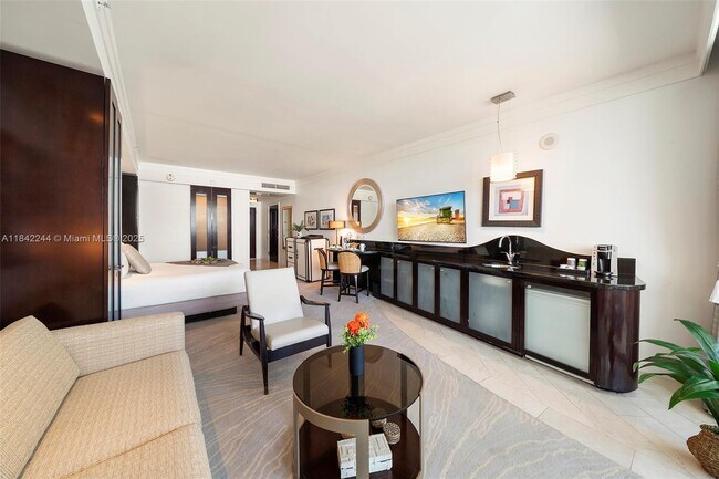 Foto del edificio - 4391 Collins Ave