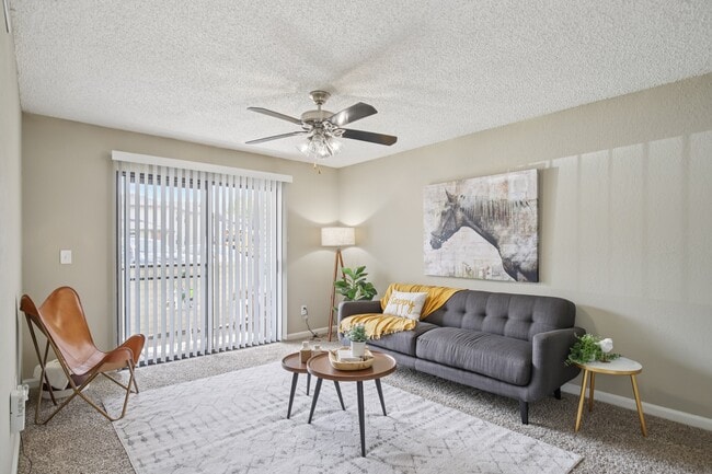 Foto del edificio - The Villages Apartment Homes