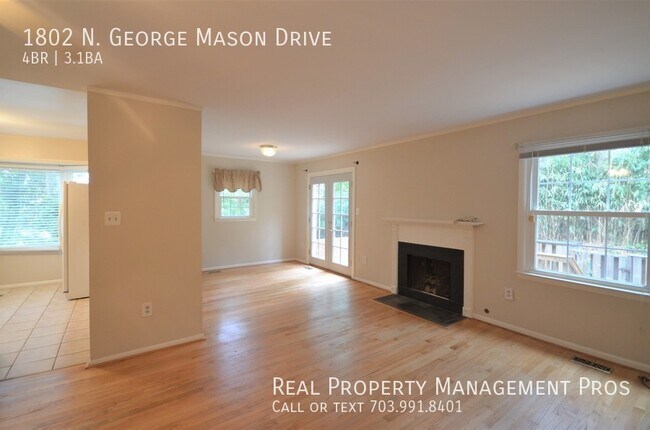 Building Photo - Spacious 3 LVL End Unit Near Ballston! ***...