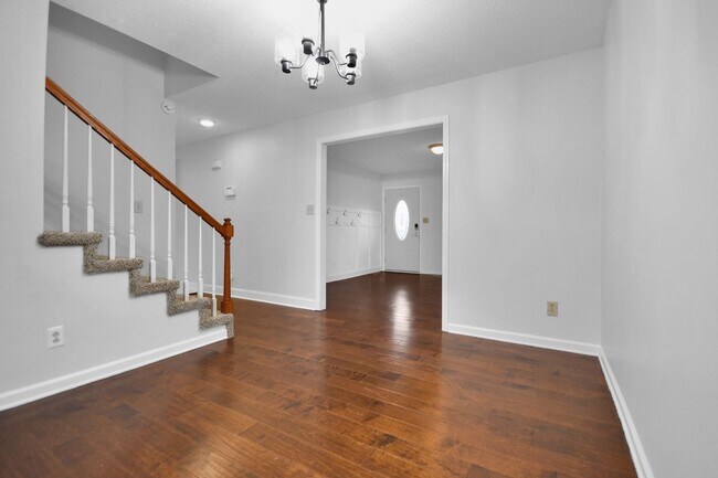 Foto del edificio - Pet Friendly Five Bedroom!