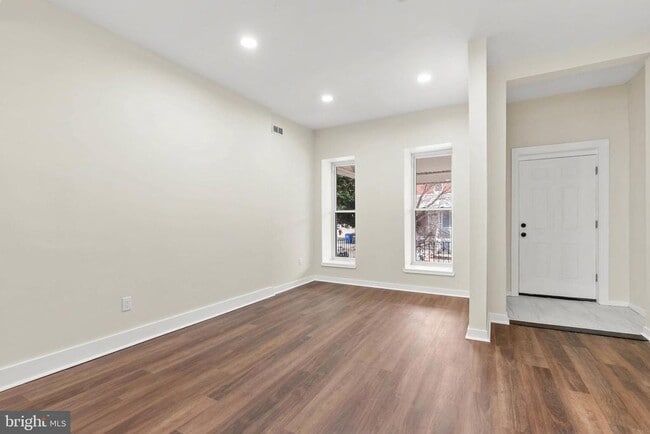 Foto del edificio - 5431 Stewart St