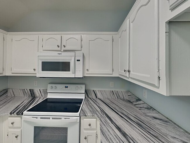 Foto del edificio - 6758 Whitten Pine Dr