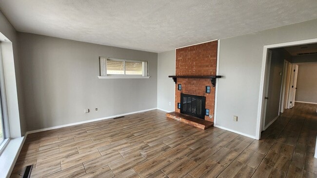 Building Photo - 4 Bed 2 Bath Home with Covered Carport in Bethany
