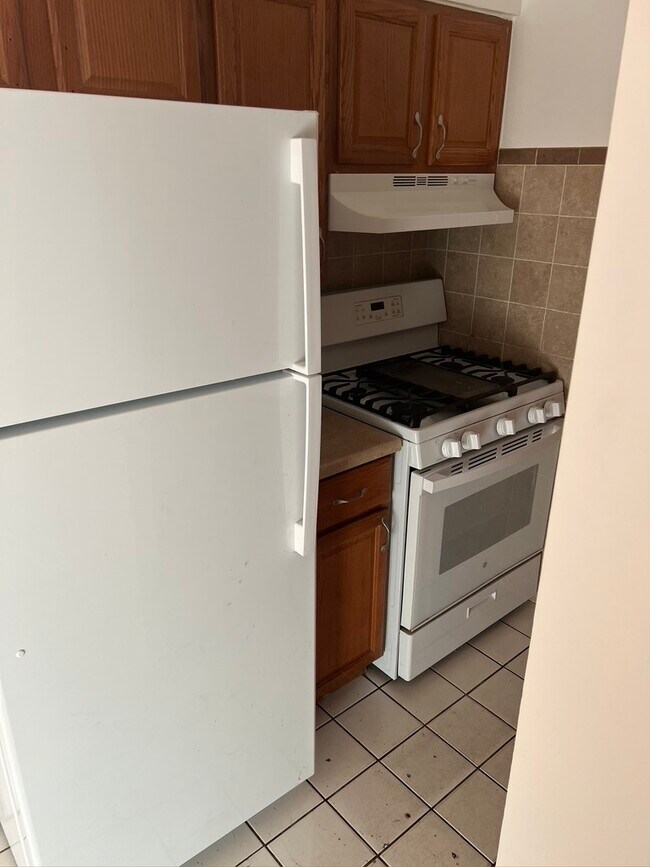Kitchen - 4611 88th St