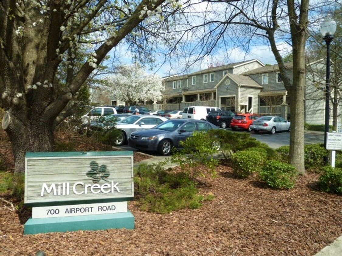 Primary Photo - Top floor town-home style 2br 2ba @ Mill C...