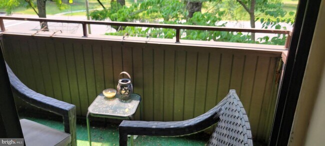 Foto del edificio - 124 Wood Mill Dr