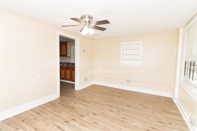 Building Photo - 1422 Wilson Rd