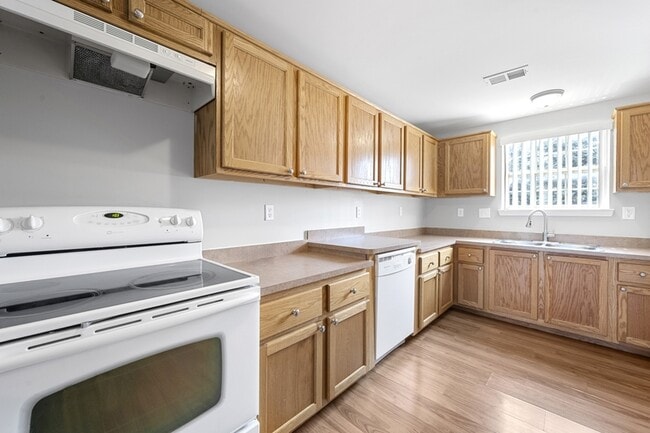 Building Photo - 14152 Webster Dr