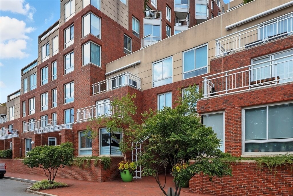 Foto principal - 75-83-83 Cambridge Pkwy