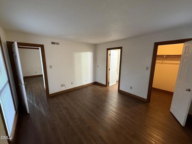 Building Photo - 3527 Ivy Commons Dr