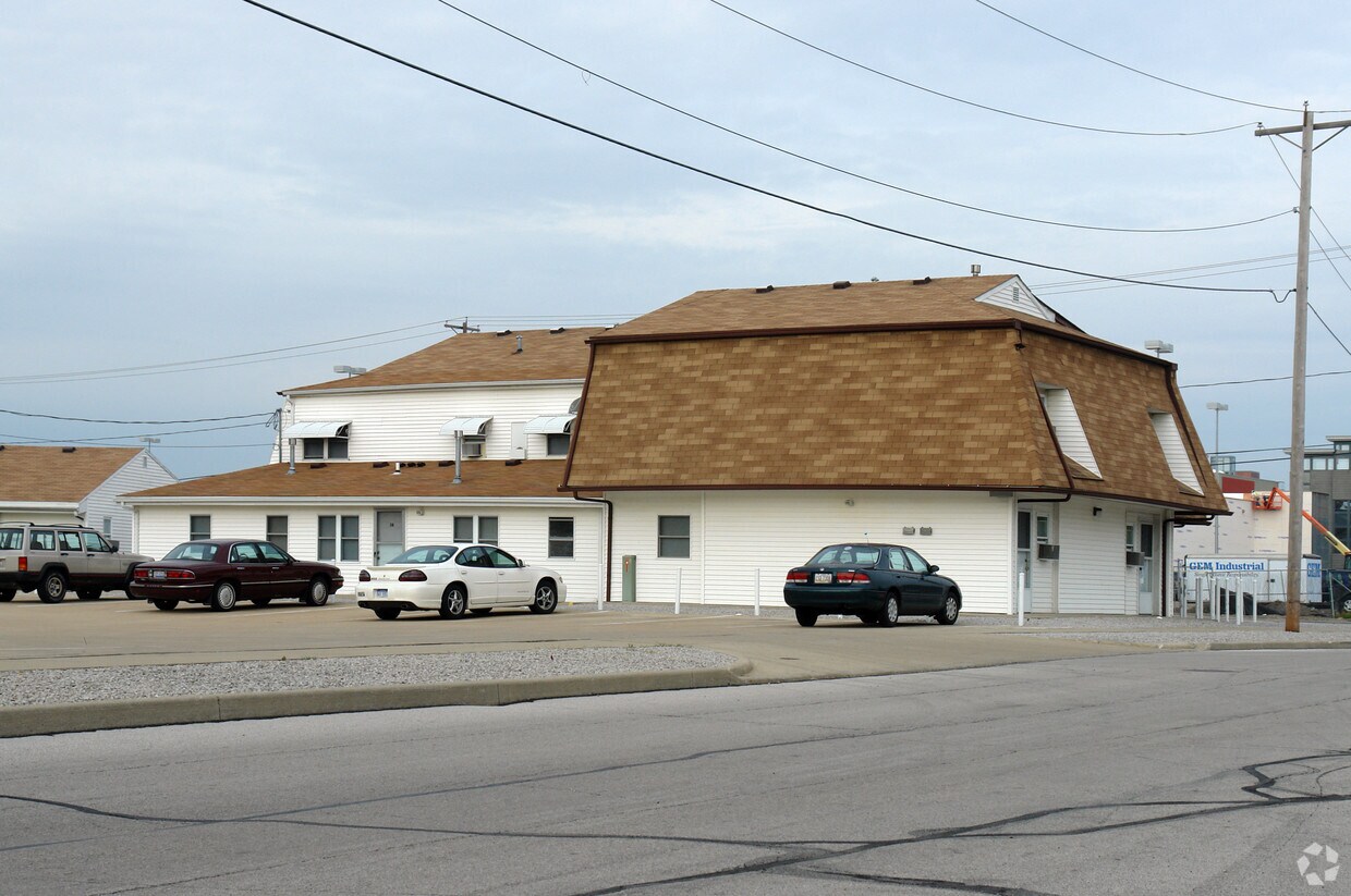 Building Photo - 4116 Royer Rd