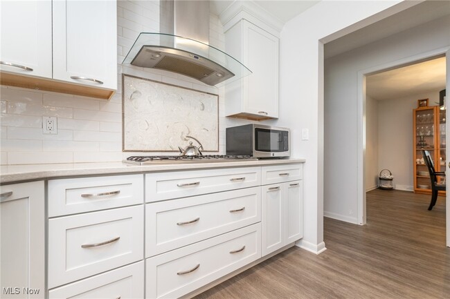 Building Photo - 2500 Deborah Dr