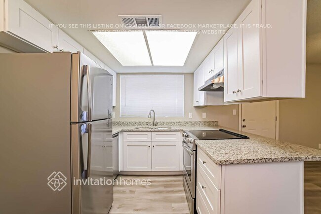 Building Photo - 6313 W Caron St