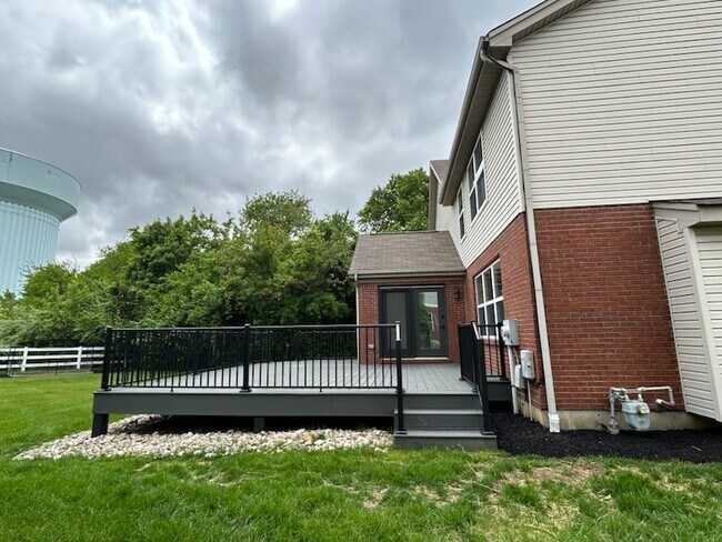 Building Photo - 9130 Bennington Way