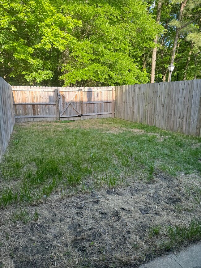 Building Photo - 5657 Rivermill Cir