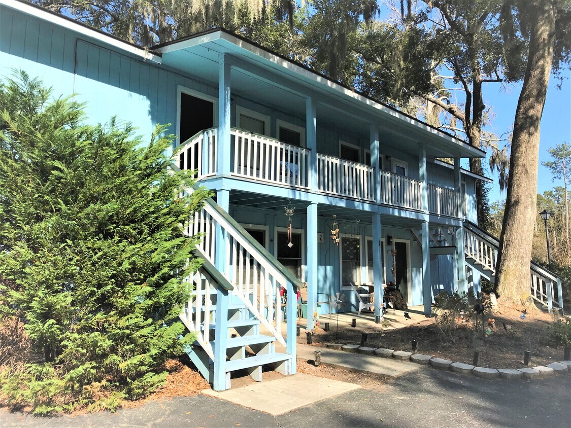 25 Sams Point Rd Unit 2a, Beaufort, SC 29907 Apartments in Beaufort