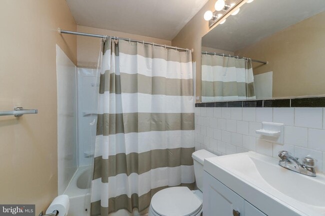 Building Photo - 4411 Falls Bridge Dr