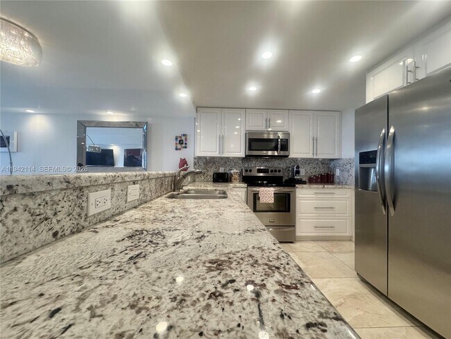 Foto del edificio - 3800 S Ocean Dr