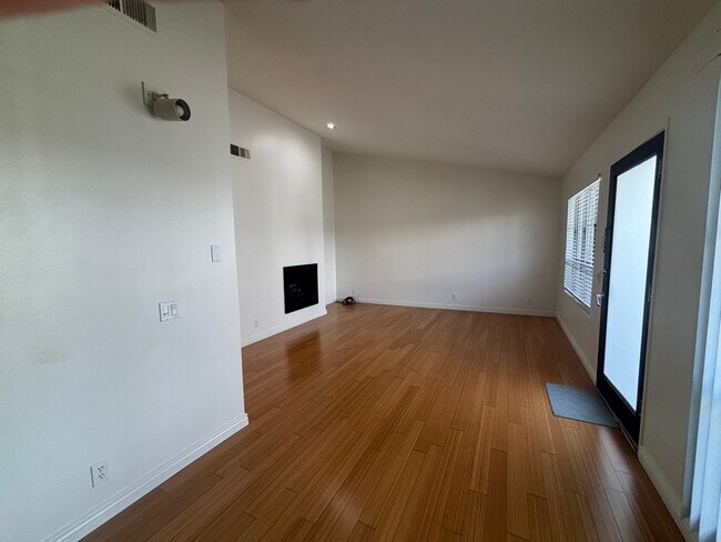 Foto del edificio - 3722 Sawtelle Blvd