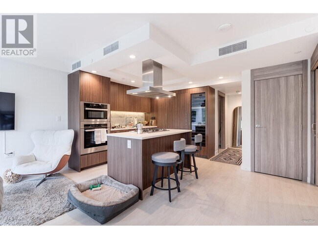 Photo du bâtiment - 212 W 1st Ave